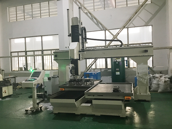 五軸數(shù)控加工中心在汽車模具加工領(lǐng)域的優(yōu)勢，您知道嗎？